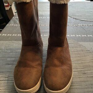 Cat and Jack Aleka Girl's Sneakers Brown Boots--Fur-lined, Size 4--Great Shape